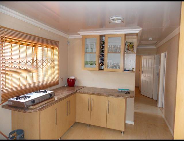 3 BEDROOM HOUSE SOLD IN THE ORCHARDS